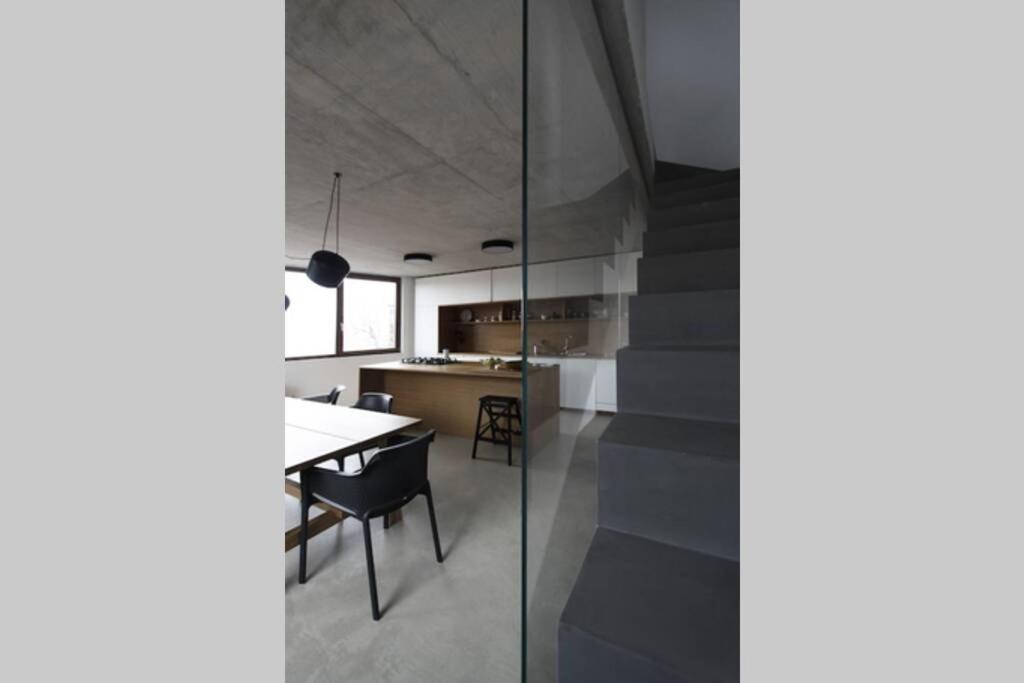 Вилла Contemporary House Padna Сечовле Экстерьер фото